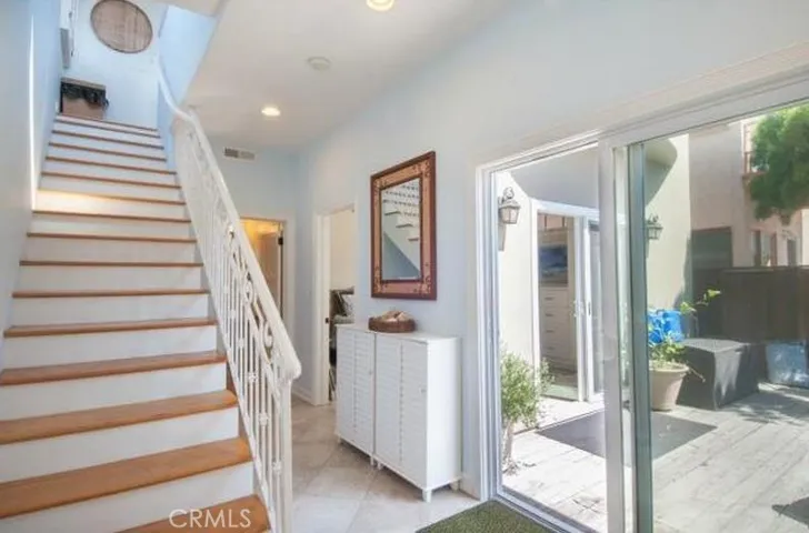 212 35th Street, Hermosa Beach, California 90254