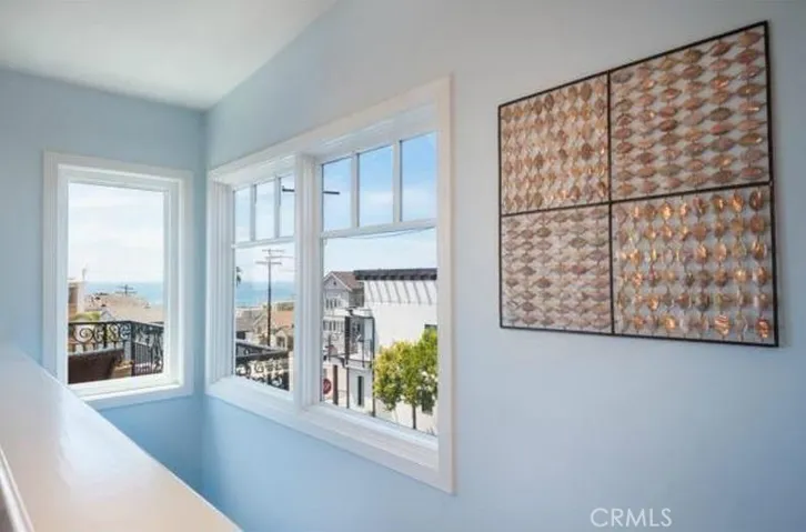 212 35th Street, Hermosa Beach, California 90254