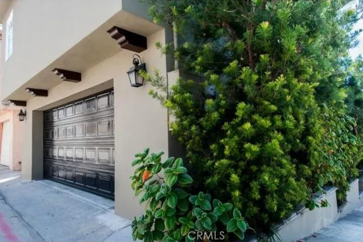 212 35th Street, Hermosa Beach, California 90254