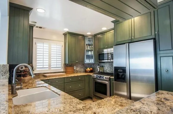 212 35th Street, Hermosa Beach, California 90254