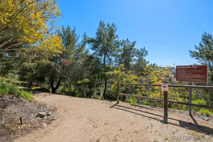 1330 Sky Ridge Ct, San Marcos, California 92078