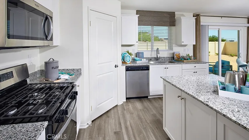 1530 Forsythia Drive, Perris, California 92571