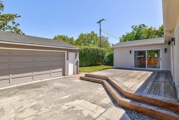 850 Loma Verde Avenue, Palo Alto, California 94303
