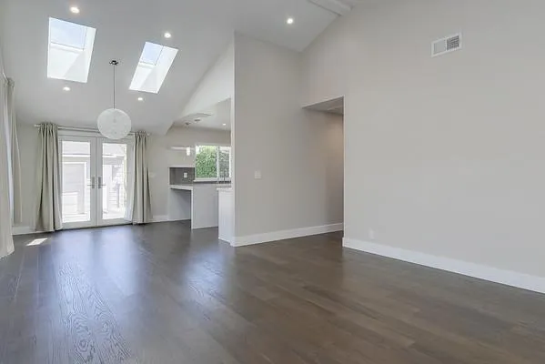850 Loma Verde Avenue, Palo Alto, California 94303