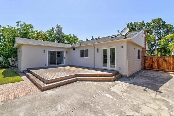 850 Loma Verde Avenue, Palo Alto, California 94303