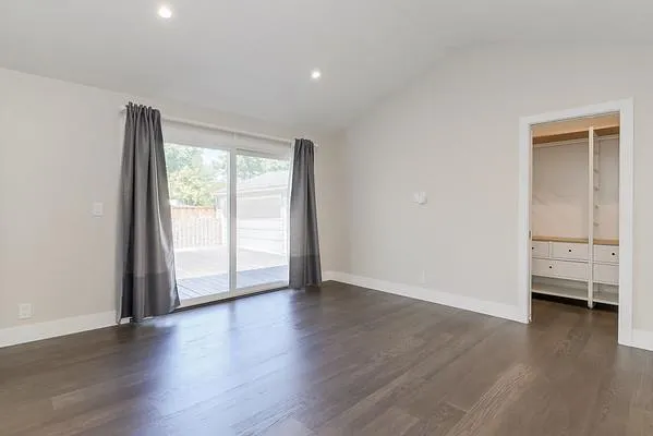 850 Loma Verde Avenue, Palo Alto, California 94303