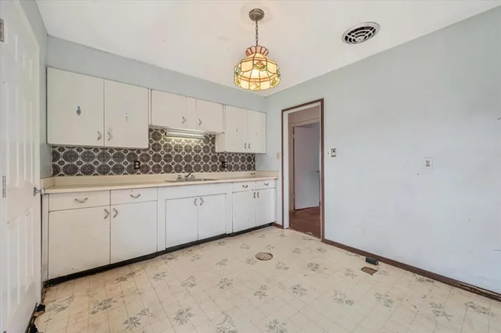 975 Crespi Drive, Pacifica, California 94044