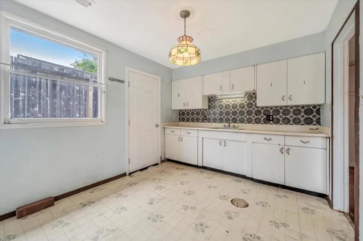 975 Crespi Drive, Pacifica, California 94044