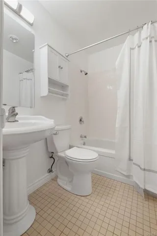 10220 Ascot Circle, Huntington Beach, California 92646