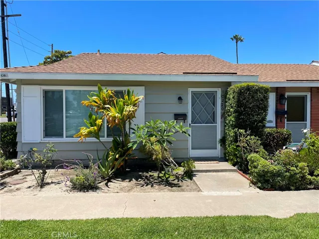 10220 Ascot Circle, Huntington Beach, California 92646