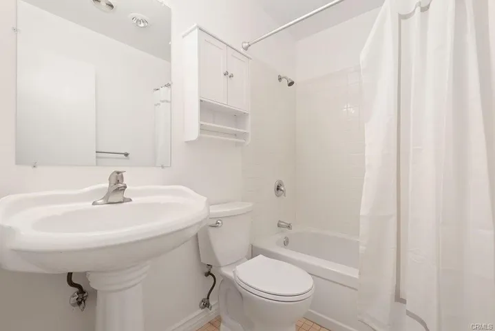 10220 Ascot Circle, Huntington Beach, California 92646