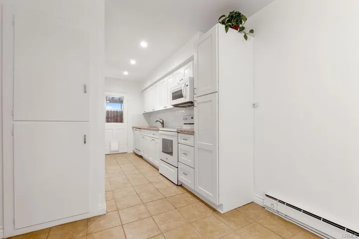 10220 Ascot Circle, Huntington Beach, California 92646