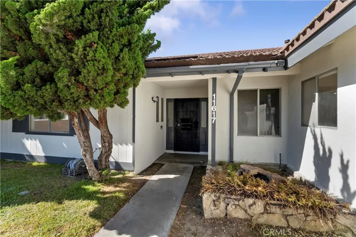 11617 Marigold Circle, Fountain Valley, California 92708