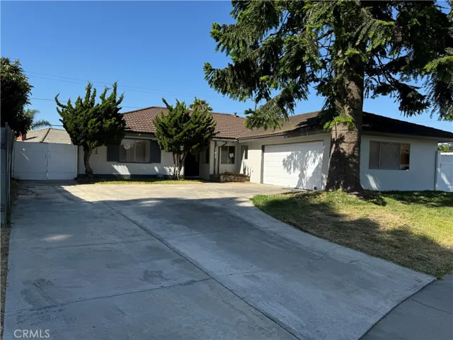 11617 Marigold Circle, Fountain Valley, California 92708