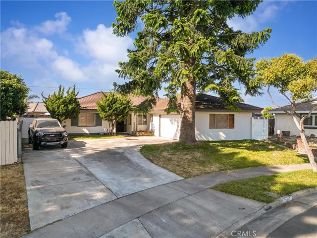 11617 Marigold Circle, Fountain Valley, California 92708