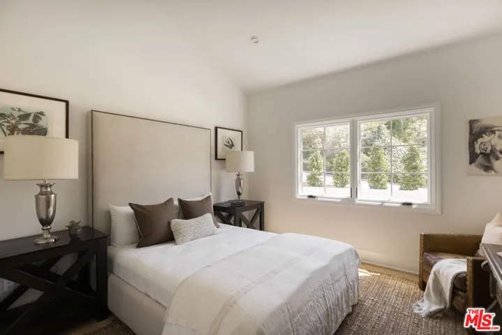 14943 Jadestone Drive, Sherman Oaks, California 91403
