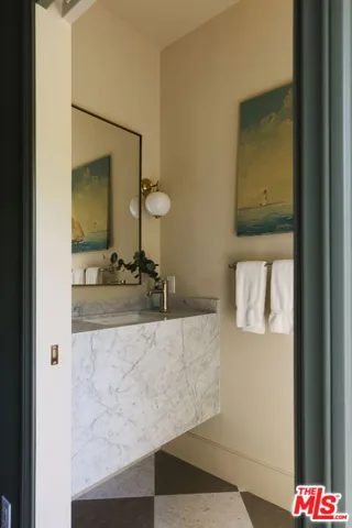 14943 Jadestone Drive, Sherman Oaks, California 91403