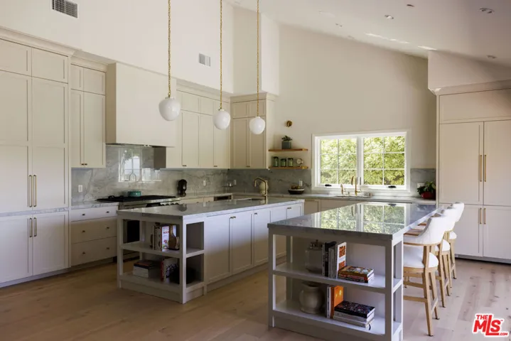 14943 Jadestone Drive, Sherman Oaks, California 91403