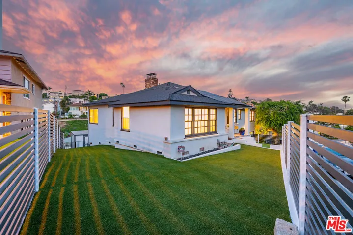 379 Fowling Street, Playa Del Rey, California 90293