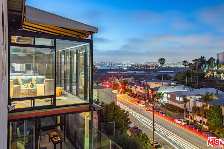 379 Fowling Street, Playa Del Rey, California 90293