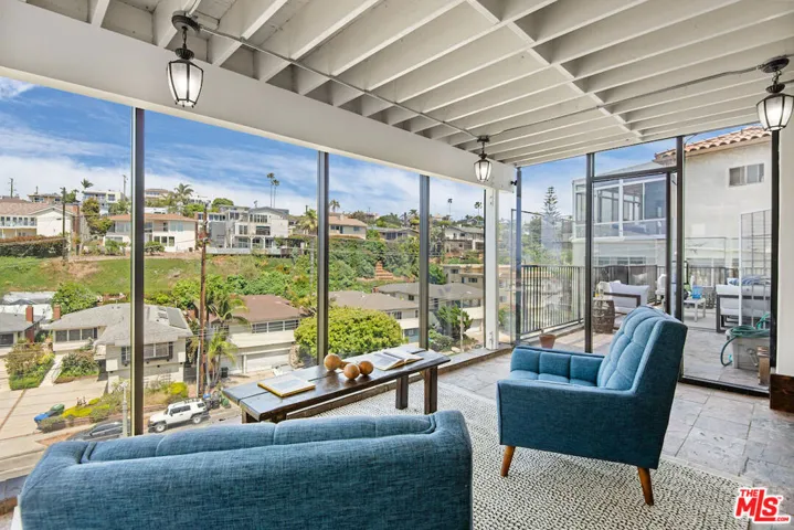 379 Fowling Street, Playa Del Rey, California 90293