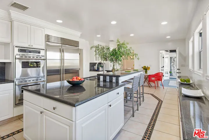 379 Fowling Street, Playa Del Rey, California 90293