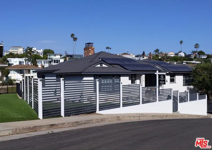 379 Fowling Street, Playa Del Rey, California 90293