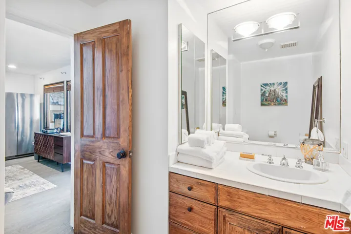 379 Fowling Street, Playa Del Rey, California 90293