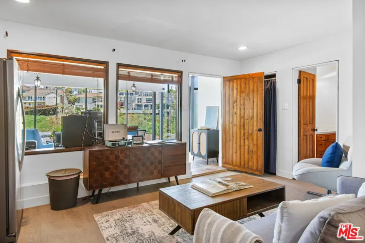 379 Fowling Street, Playa Del Rey, California 90293