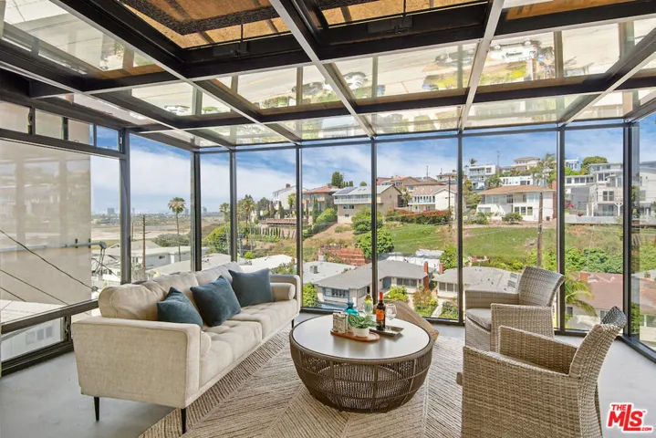 379 Fowling Street, Playa Del Rey, California 90293