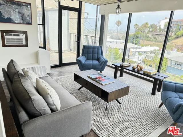 379 Fowling Street, Playa Del Rey, California 90293