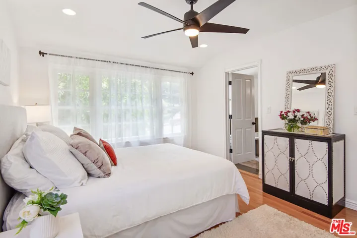 379 Fowling Street, Playa Del Rey, California 90293