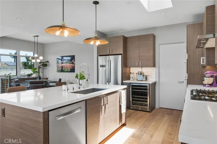 Kitchen (upstairs)