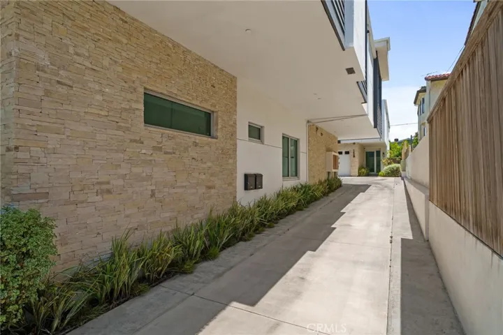 Driveway to Garage