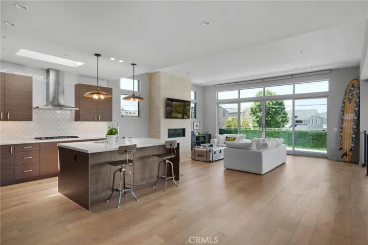 Living Room & Kitchen (upstairs)