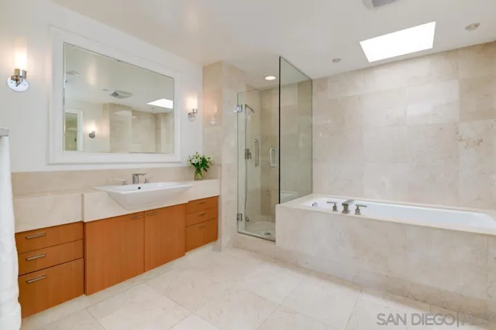 Primary Bath/Spa