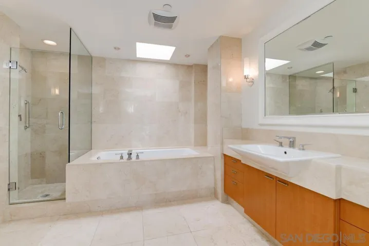 Primary Bath/Spa