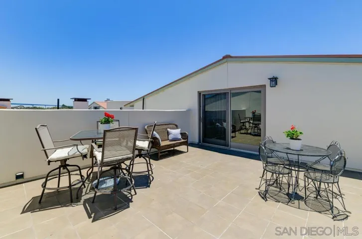 Top floor patio/deck.