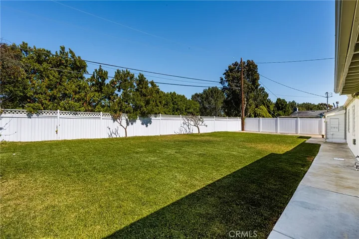 8200 sq foot flat lot
