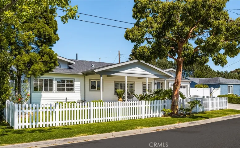 big front yard and backyard