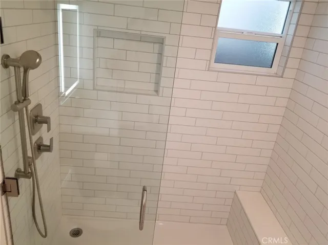 Bedroom/Bath #1, Walk-in shower, handicap accessible