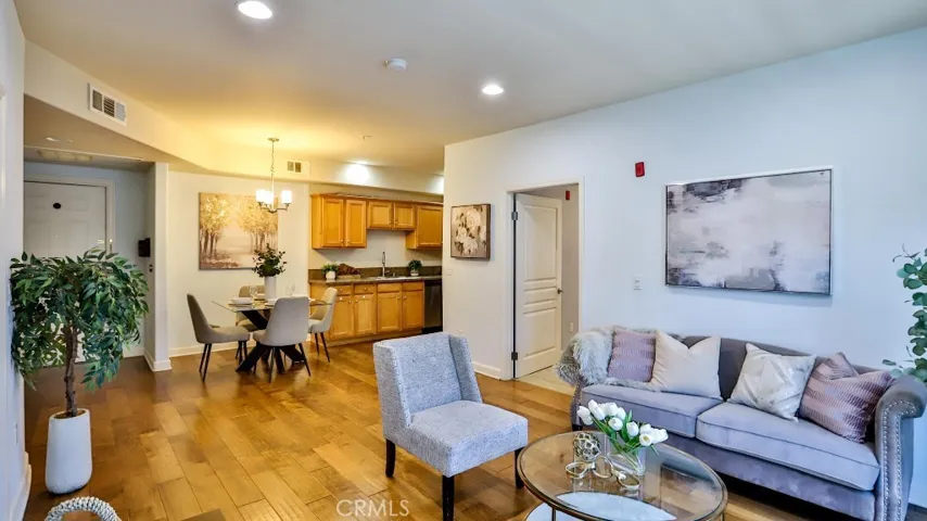 2311 W 10th Street 204, Los Angeles, California 90006