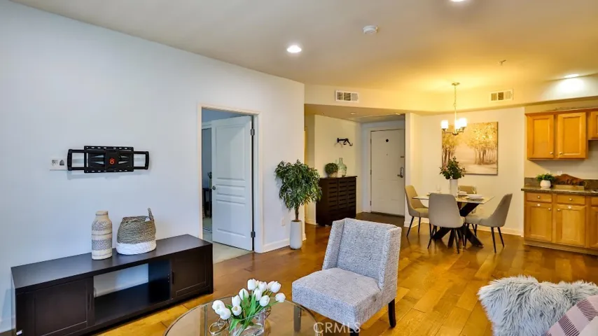 2311 W 10th Street 204, Los Angeles, California 90006
