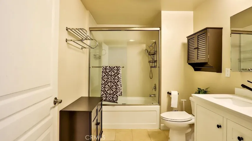 2311 W 10th Street 204, Los Angeles, California 90006