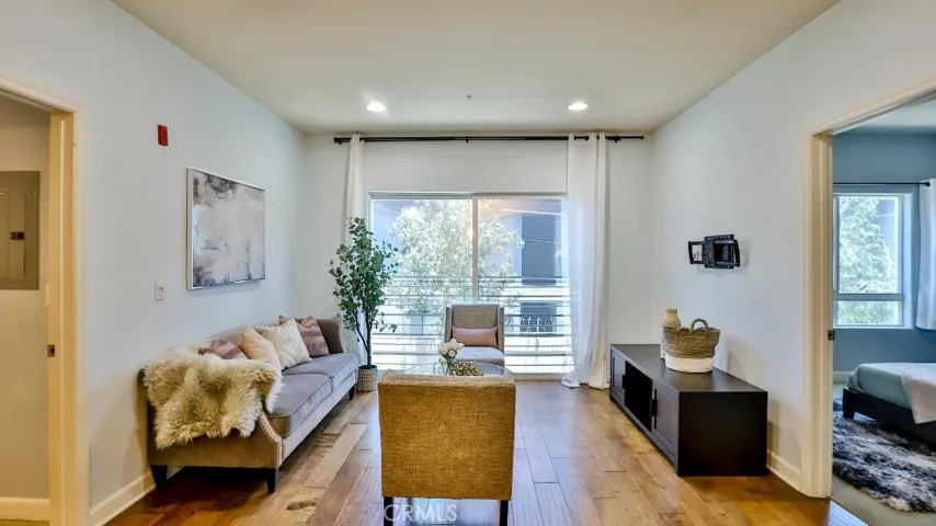 2311 W 10th Street 204, Los Angeles, California 90006