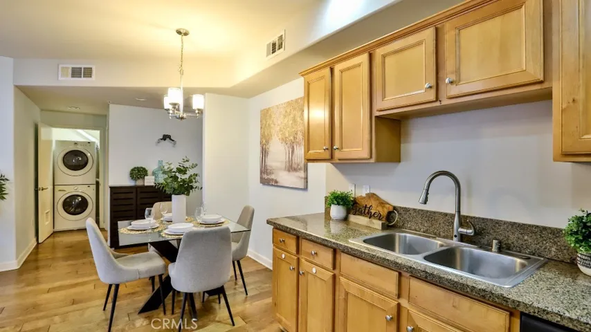 2311 W 10th Street 204, Los Angeles, California 90006