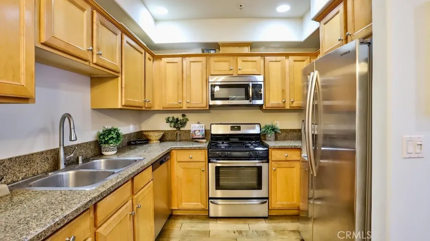 2311 W 10th Street 204, Los Angeles, California 90006