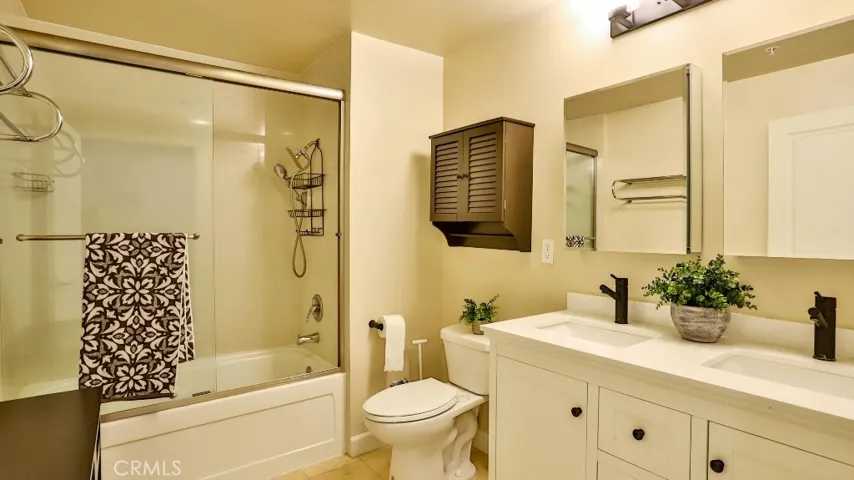 2311 W 10th Street 204, Los Angeles, California 90006