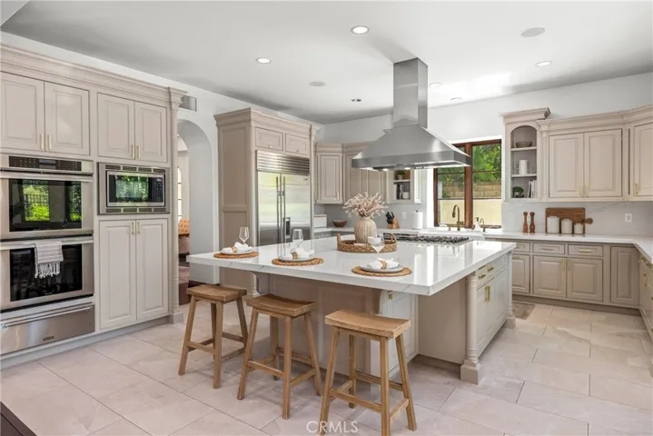 25783 Oak Leaf Court, Valencia, California 91381