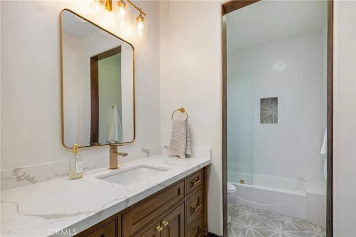 25783 Oak Leaf Court, Valencia, California 91381